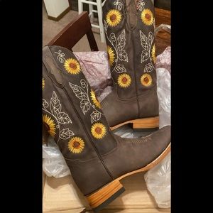 SUNFLOWER COWGIRL BOOTS